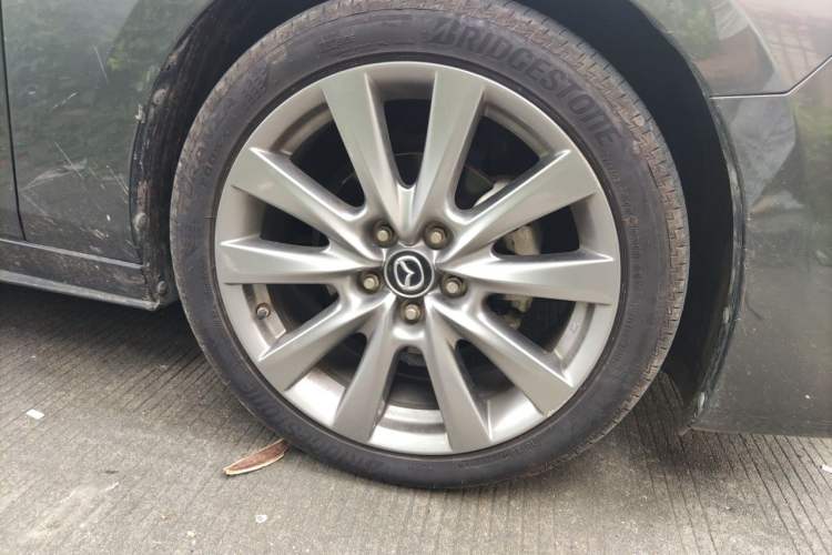 Used Mazda 3 Axela 2021 2.0L Automatic Zhiya Edition Right Front Wheel Hub