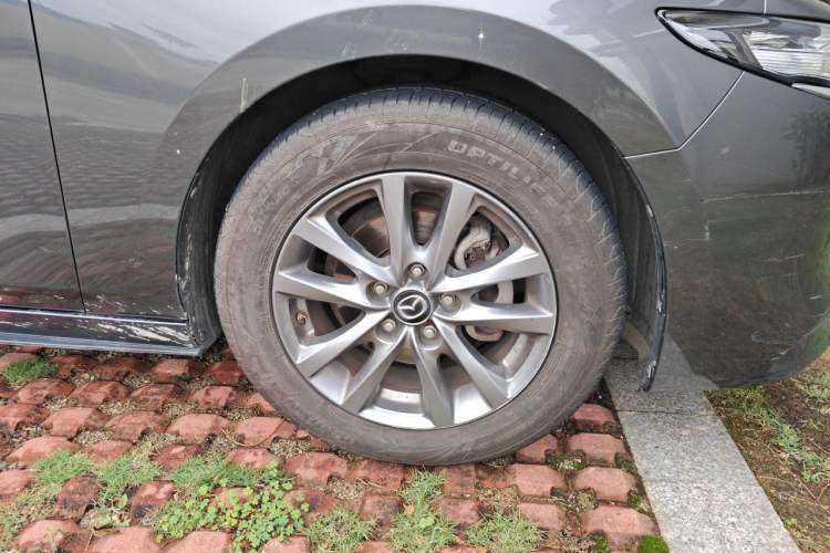 Used Mazda 3 Axela 2021 2.0L Automatic Zhiqing Edition Right Front Wheel Hub