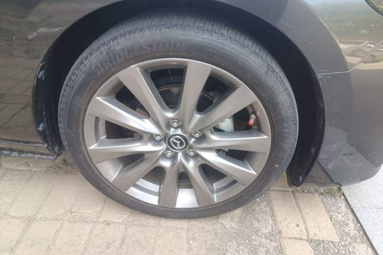 Used Mazda 3 Axela 2021 2.0L Automatic ZhiXuan Edition Right Front Wheel Hub