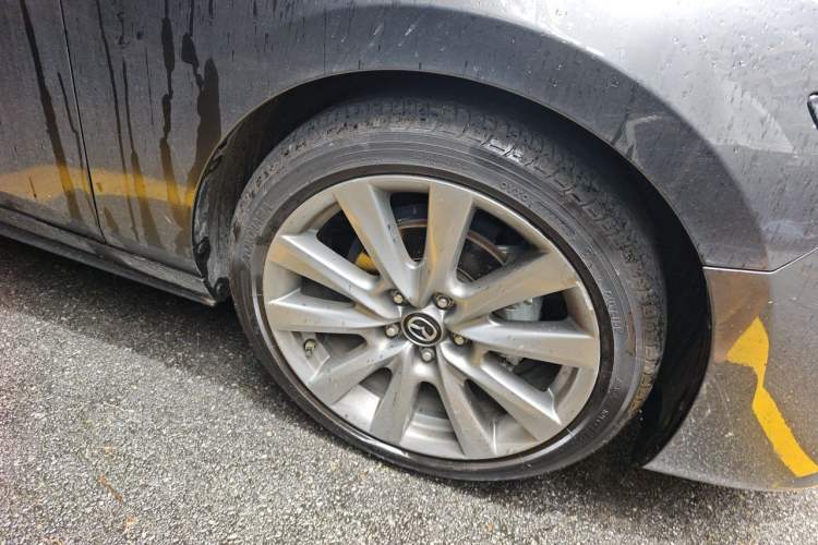 Used Mazda 3 Axela 2021 2.0L Automatic ZhiXuan Edition Right Front Wheel Hub
