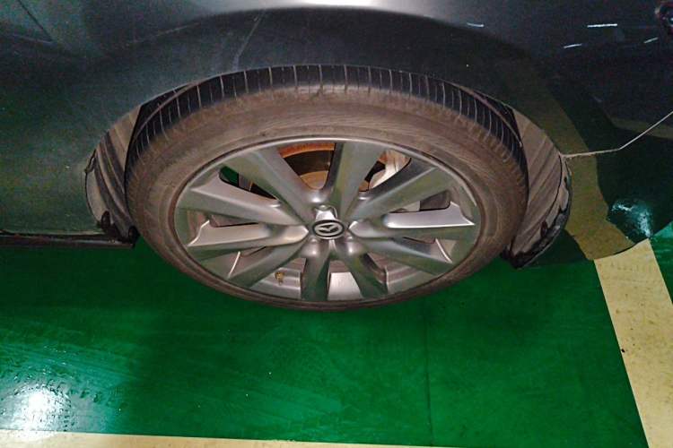 Used Mazda 3 Axela 2021 2.0L Automatic Zhiya Edition Right Front Wheel Hub