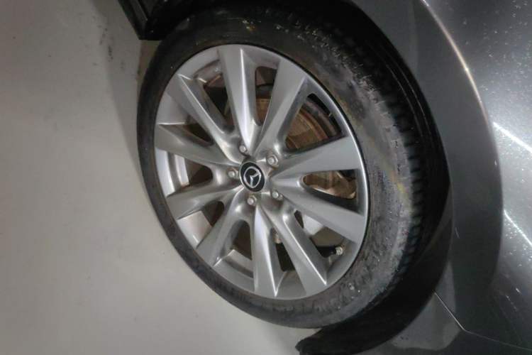 Used Mazda 3 Axela 2021 2.0L Automatic Zhiya Edition Right Front Wheel Hub