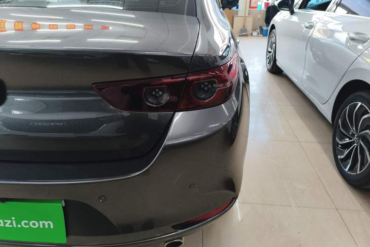 Used Mazda 3 Axela 2021 2.0L Automatic Zhiqing Edition Right Rear Taillight