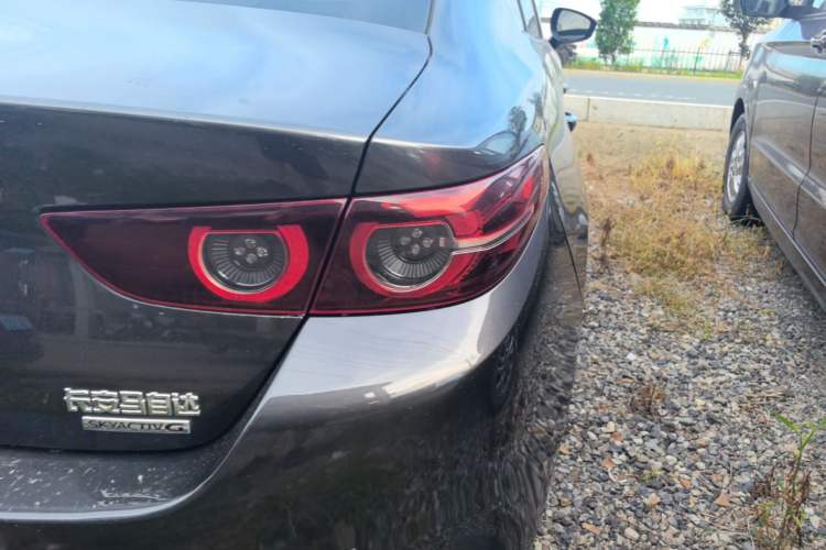 Used Mazda 3 Axela 2021 2.0L Automatic Zhiya Edition Right Rear Taillight