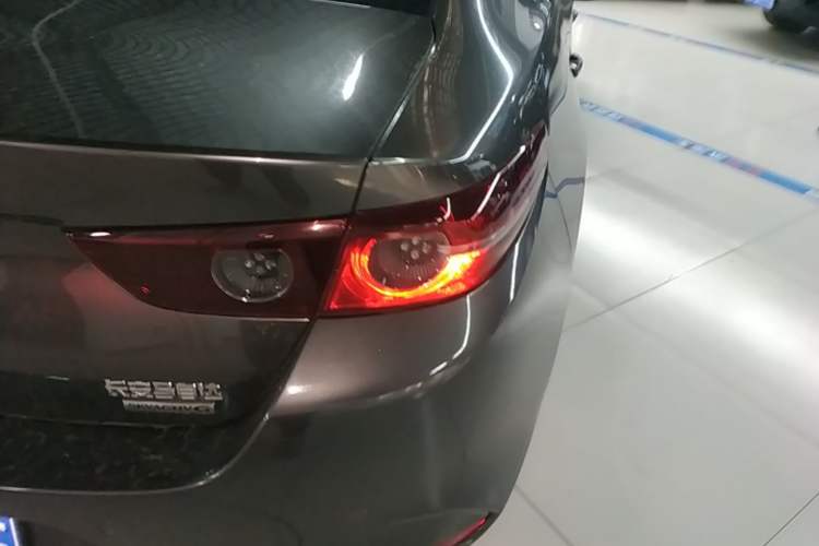 Used Mazda 3 Axela 2021 2.0L Automatic Zhiqing Edition Right Rear Taillight