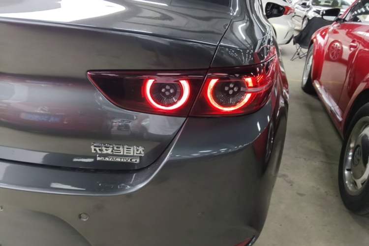 Used Mazda 3 Axela 2021 2.0L Automatic Zhiya Edition Right Rear Taillight