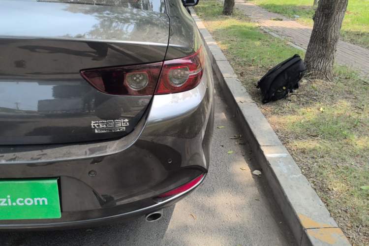 Used Mazda 3 Axela 2021 2.0L Automatic Zhiya Edition Right Rear Taillight