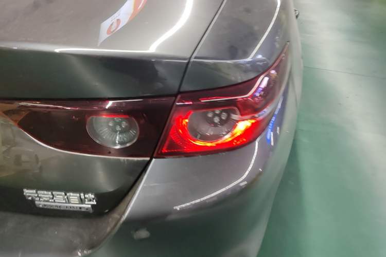 Used Mazda 3 Axela 2021 2.0L Automatic Zhiqing Edition Right Rear Taillight