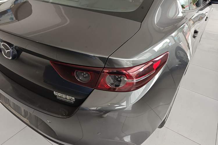 Used Mazda 3 Axela 2021 2.0L Automatic Zhiya Edition Right Rear Taillight