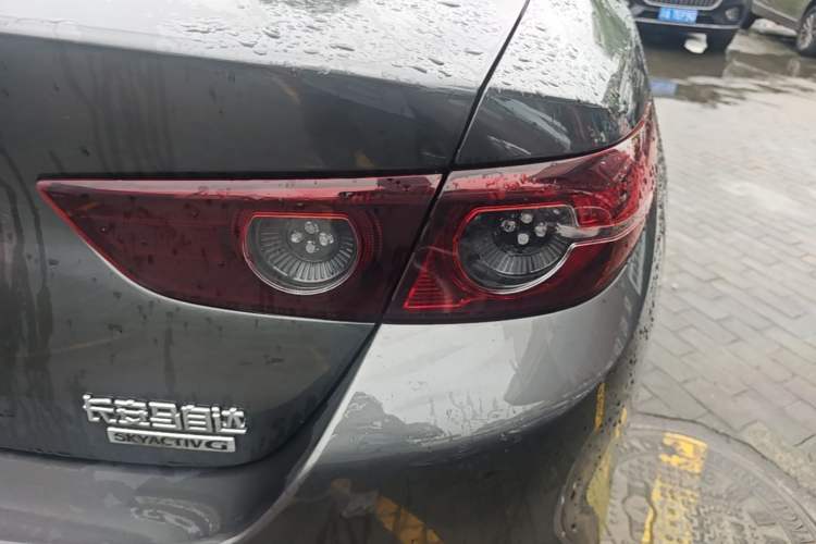 Used Mazda 3 Axela 2021 2.0L Automatic Zhiya Edition Right Rear Taillight