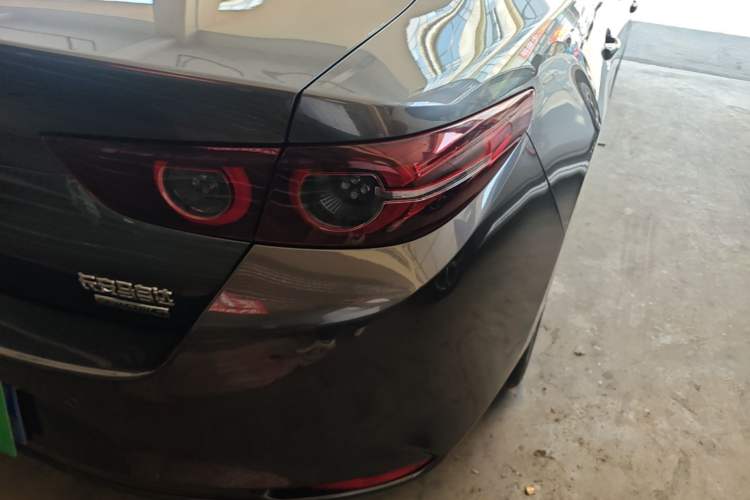 Used Mazda 3 Axela 2021 2.0L Automatic Zhiya Edition Right Rear Taillight