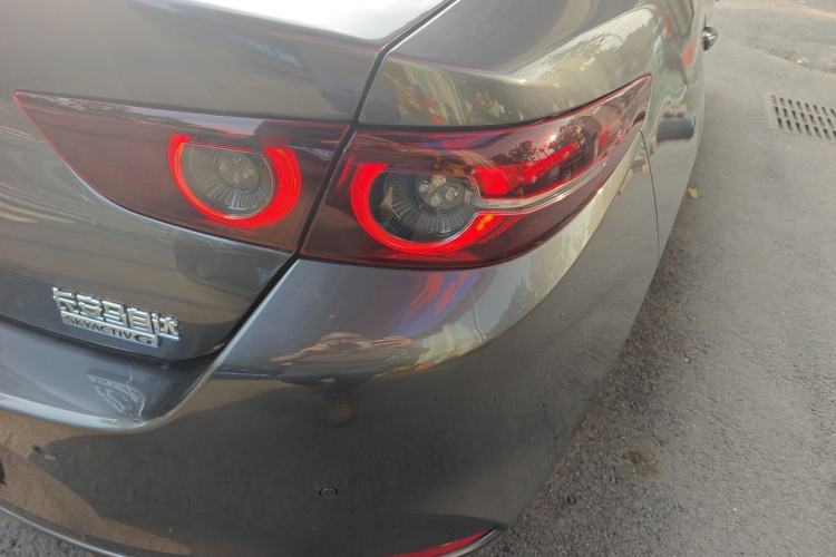Used Mazda 3 Axela 2021 2.0L Automatic Zhiyao Edition Right Rear Taillight