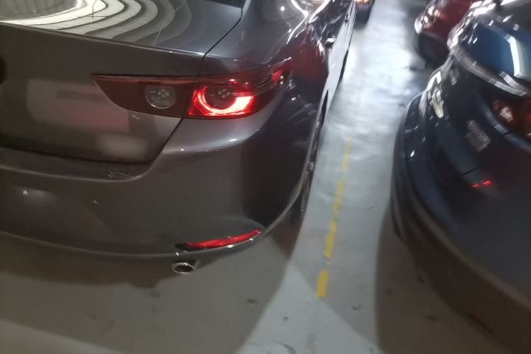 Used Mazda 3 Axela 2021 2.0L Automatic Zhi Rui Edition Right Rear Taillight