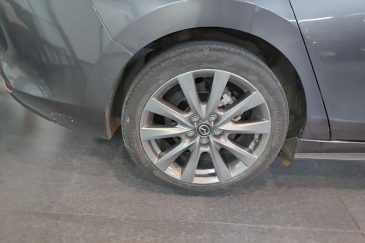 Used Mazda 3 Axela 2021 2.0L Automatic Zhiya Edition Right Rear Wheel Hub