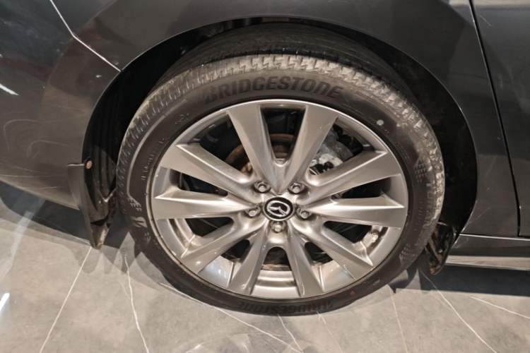 Used Mazda 3 Axela 2021 2.0L Automatic ZhiXuan Edition Right Rear Wheel Hub