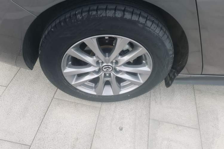 Used Mazda 3 Axela 2021 1.5L Automatic Zhiyue Edition Right Rear Wheel Hub