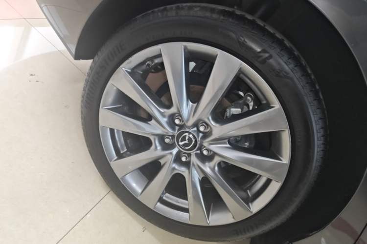 Used Mazda 3 Axela 2021 2.0L Automatic Zhiya Edition Right Rear Wheel Hub