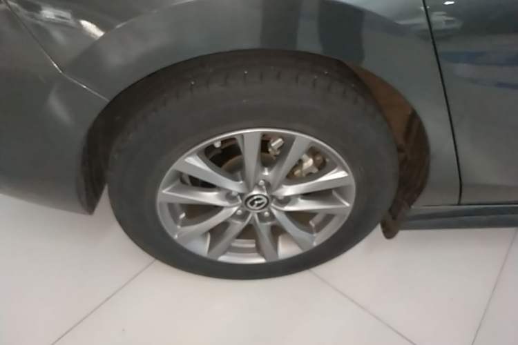 Used Mazda 3 Axela 2021 2.0L Automatic Zhiqing Edition Right Rear Wheel Hub
