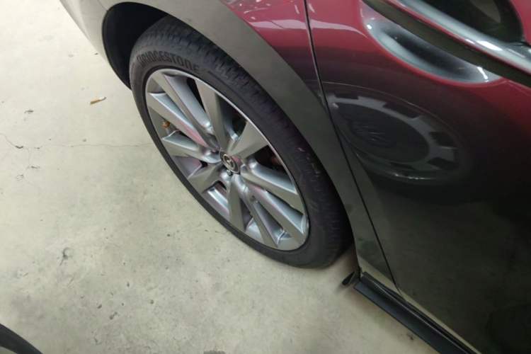 Used Mazda 3 Axela 2021 2.0L Automatic Zhiya Edition Right Rear Wheel Hub