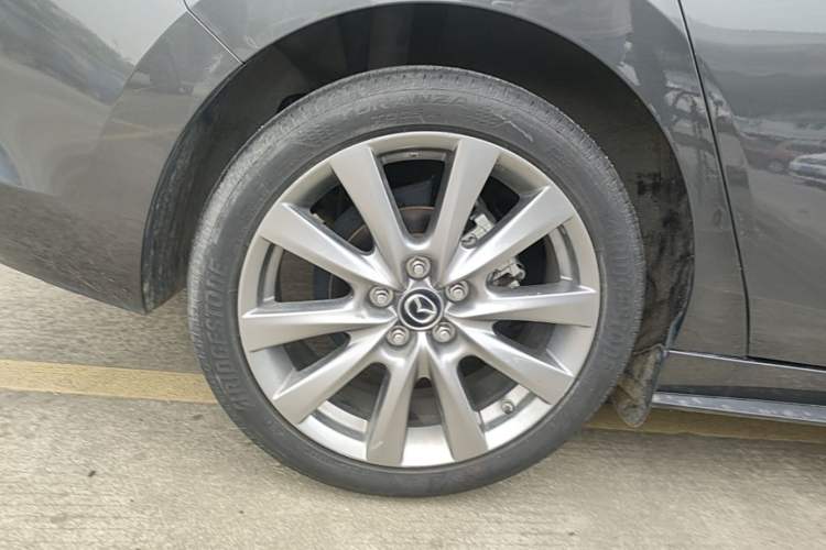 Used Mazda 3 Axela 2021 2.0L Automatic Zhiyao Edition Right Rear Wheel Hub