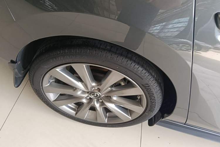 Used Mazda 3 Axela 2021 2.0L Automatic ZhiXuan Edition Right Rear Wheel Hub