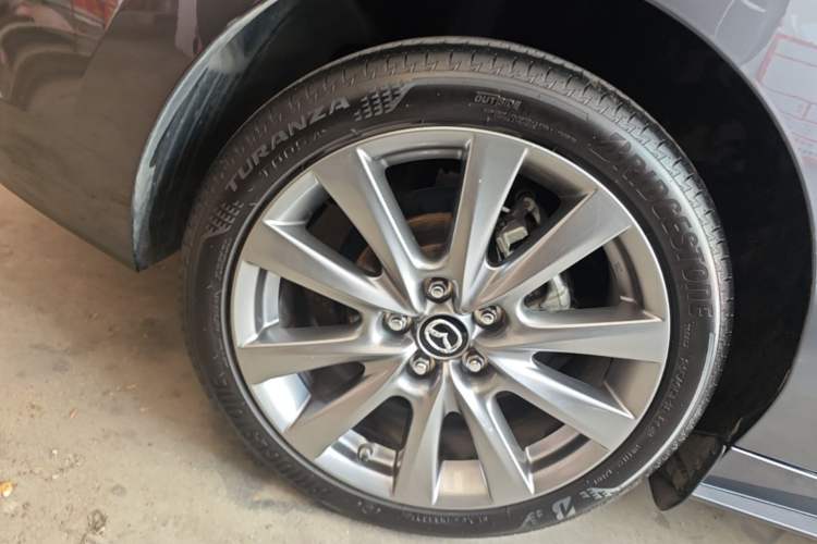 Used Mazda 3 Axela 2021 2.0L Automatic Zhiya Edition Right Rear Wheel Hub