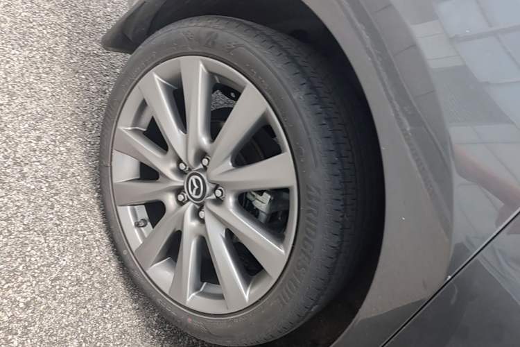 Used Mazda 3 Axela 2021 2.0L Automatic Zhiya Edition Right Rear Wheel Hub