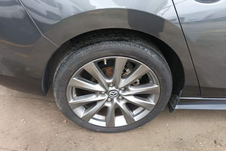 Used Mazda 3 Axela 2021 2.0L Automatic Zhiya Edition Right Rear Wheel Hub