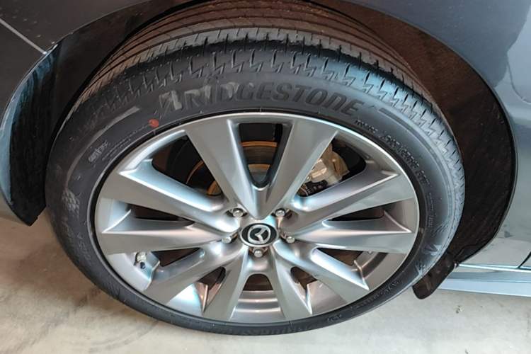 Used Mazda 3 Axela 2021 2.0L Automatic ZhiXuan Edition Right Rear Wheel Hub