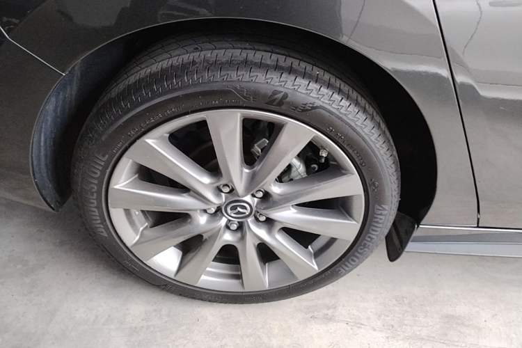 Used Mazda 3 Axela 2021 2.0L Automatic ZhiXuan Edition Right Rear Wheel Hub