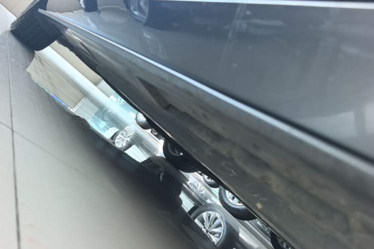 Used Mazda 3 Axela 2021 2.0L Automatic ZhiXuan Edition Right Side Sill