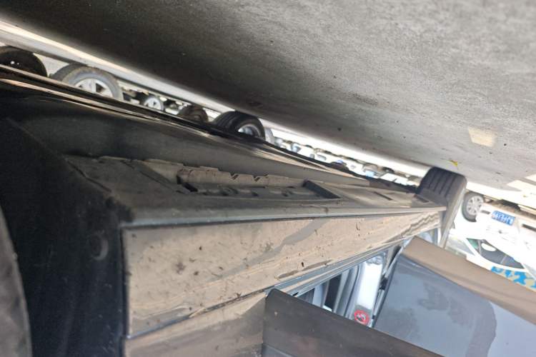 Used Mazda 3 Axela 2021 2.0L Automatic ZhiXuan Edition Right Side Sill