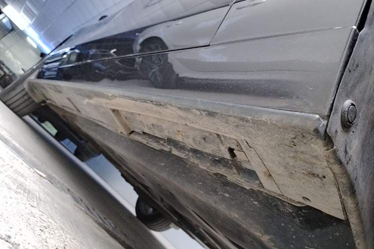 Used Mazda 3 Axela 2021 2.0L Automatic ZhiXuan Edition Right Side Sill