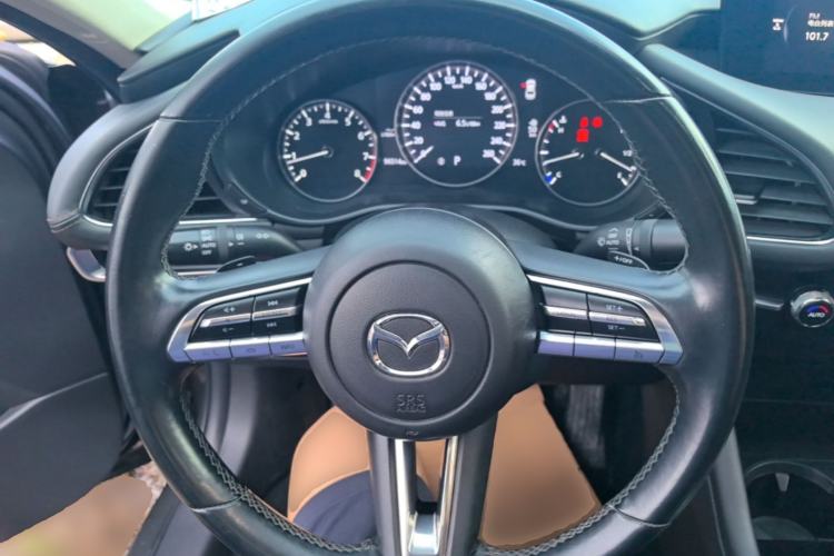 Used Mazda 3 Axela 2021 2.0L Automatic Zhiya Edition Steering Wheel