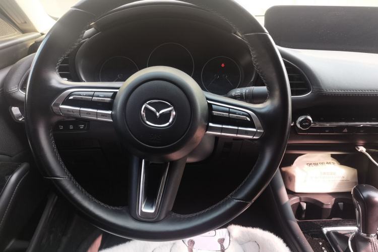 Used Mazda 3 Axela 2021 2.0L Automatic Zhiya Edition Steering Wheel