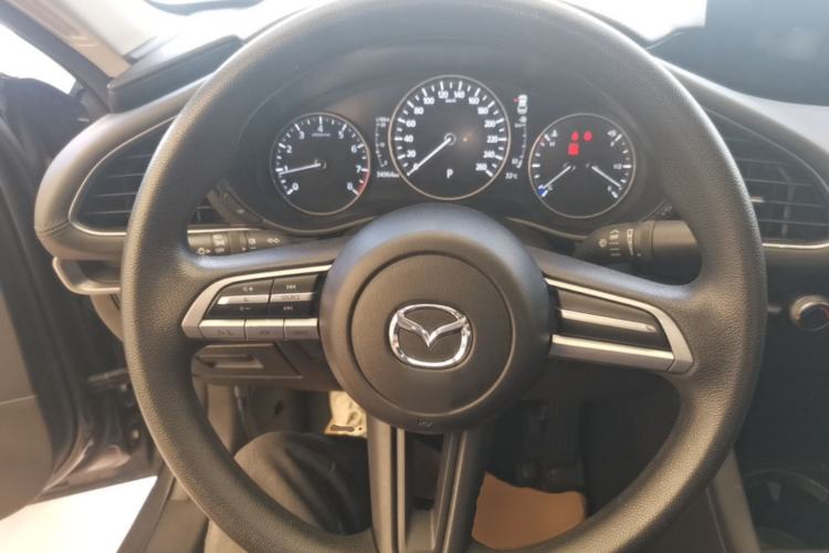 Used Mazda 3 Axela 2021 1.5L Automatic ZhiMei Edition Steering Wheel
