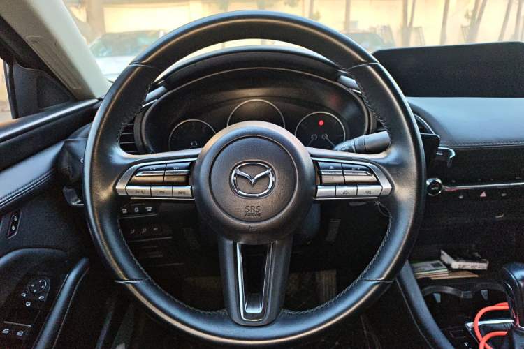 Used Mazda 3 Axela 2021 2.0L Automatic Zhi Rui Edition Steering Wheel
