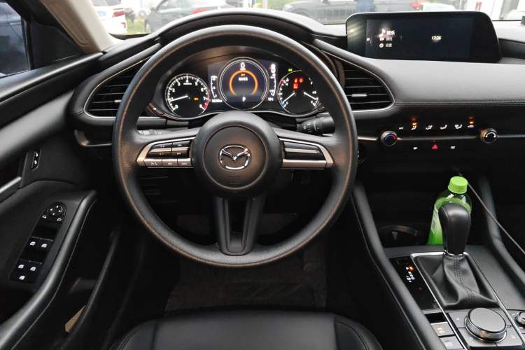 Used Mazda 3 Axela 2021 1.5L Automatic ZhiMei Edition Steering Wheel