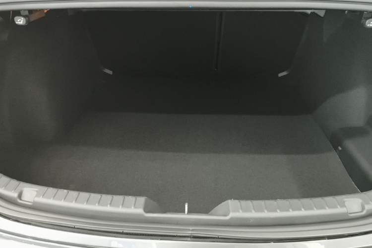 Used Mazda 3 Axela 2021 2.0L Automatic Zhiqing Edition Trunk