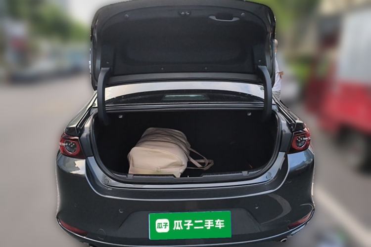 Used Mazda 3 Axela 2021 2.0L Automatic Zhiya Edition Trunk