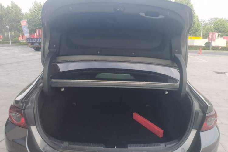 Used Mazda 3 Axela 2021 1.5L Automatic Zhiyue Edition Trunk