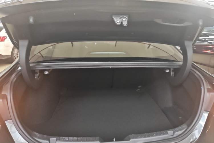 Used Mazda 3 Axela 2021 2.0L Automatic Zhiya Edition Trunk