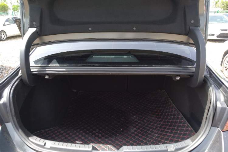 Used Mazda 3 Axela 2021 2.0L Automatic ZhiXuan Edition Trunk