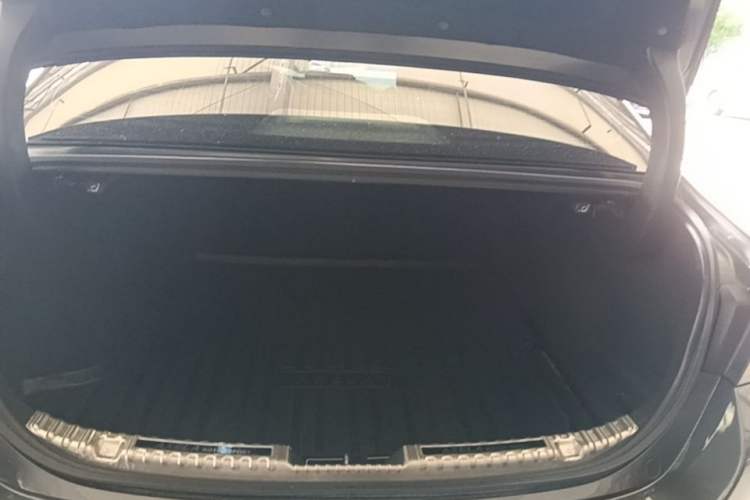 Used Mazda 3 Axela 2021 2.0L Automatic ZhiXuan Edition Trunk