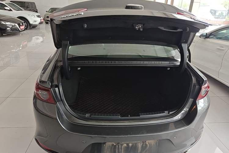 Used Mazda 3 Axela 2021 2.0L Automatic Zhiya Edition Trunk