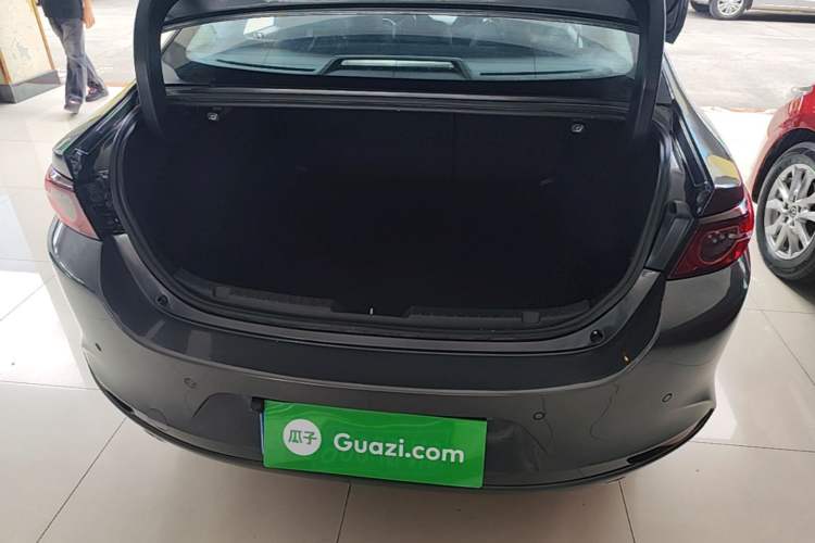 Used Mazda 3 Axela 2021 2.0L Automatic Zhi Rui Edition Trunk