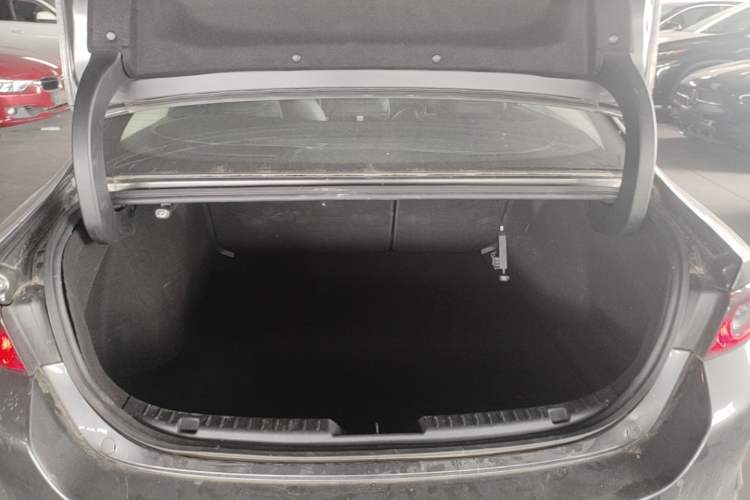 Used Mazda 3 Axela 2021 2.0L Automatic Zhiya Edition Trunk