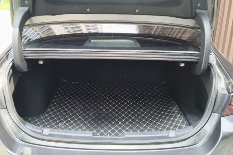 Used Mazda 3 Axela 2021 2.0L Automatic ZhiXuan Edition Trunk
