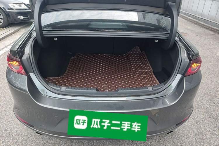 Used Mazda 3 Axela 2021 2.0L Automatic Zhiya Edition Trunk
