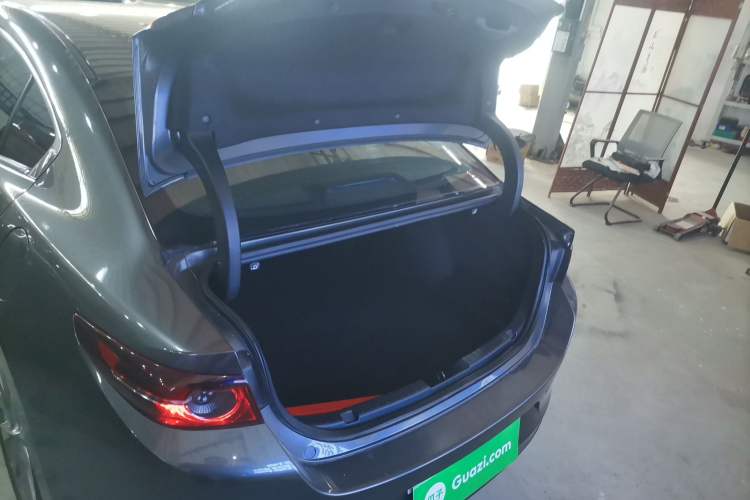Used Mazda 3 Axela 2021 2.0L Automatic Zhiya Edition Trunk